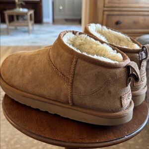UGG Womens Ultra Mini Cozy Tan Suede Ankle Boots Wool Winter Preppy SZ 10